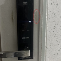 기침에 불쾌반응 보이자 '욱'…배달기사, 현관문에 소화기 던져