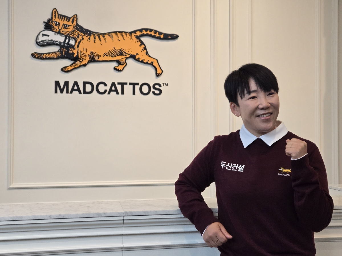 포즈 취하는 신지애