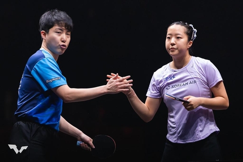 탁구 임종훈-신유빈, 中 '천적' 왕추친-쑨잉사 꺾고 혼복 우승(종합)