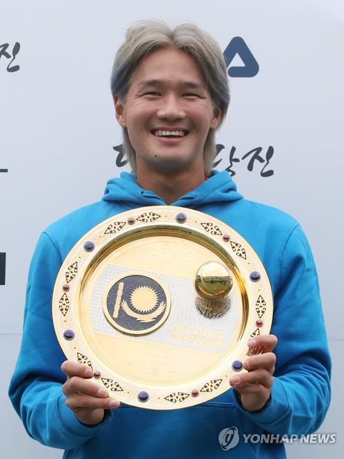 La foto de archivo del jugador de tenis surcoreano Kwon Soon-woo.