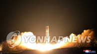 北朝鮮　新型ミサイル「火星１５」の発射映像公開（１２月１日）