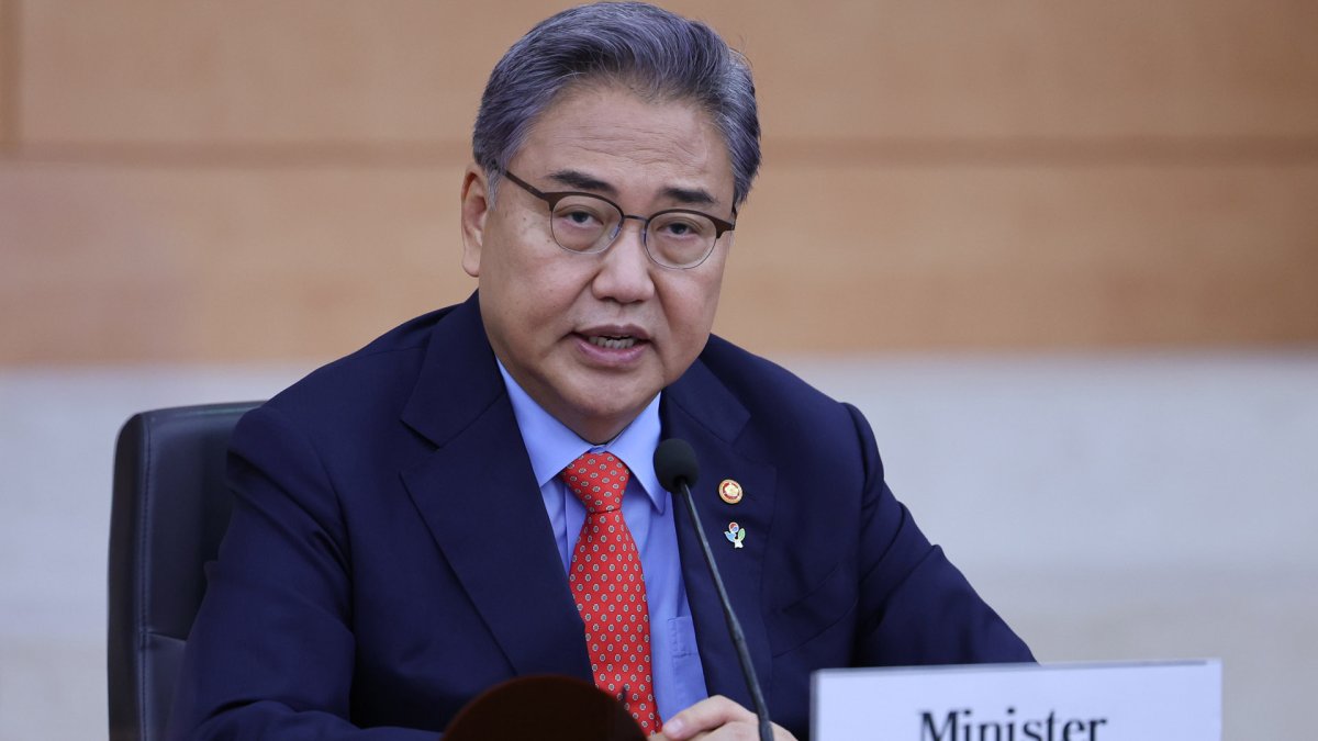 박진 외교장관 "북한, 핵·미사일로 잃을 것만 있어"