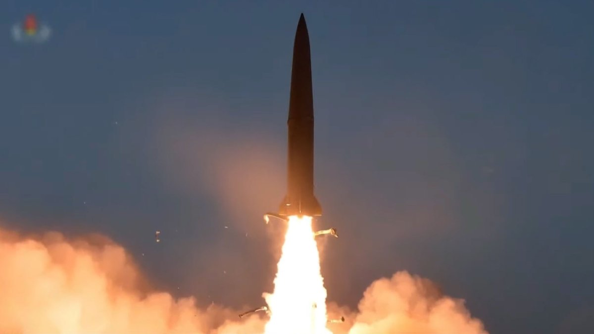 북한 서해상 단거리 탄도미사일 도발…한미연합훈련 반발 관측