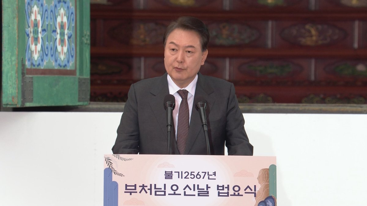 [현장연결] 尹대통령 "'부처님 세상' 이웃 위하라는 가르침 실천하는 것"