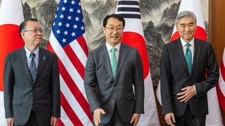Los jefes negociadores nucleares de Corea del Sur, EE. UU. y Japón 'condenan enérgicamente' el lanzamiento espacial de Corea del Norte