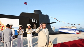北朝鮮が初の「戦術核攻撃潜水艦」進水式　金正恩氏出席（９月８日）