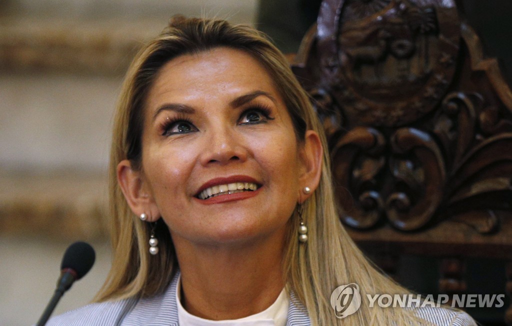 아녜스 볼리비아 임시 대통령