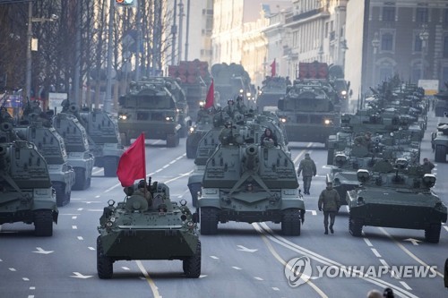 모스크바에서 2차 세계대전 종전기념일 행진을 준비하는 러시아군