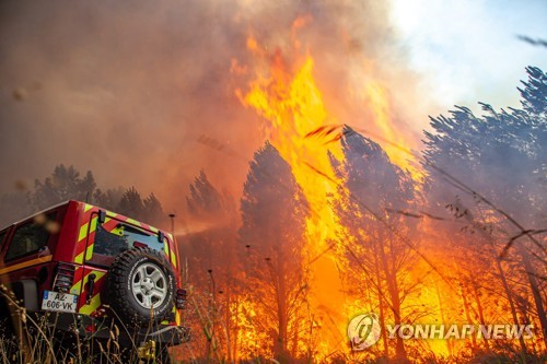 스페인·포르투갈 폭염 사망자 속출…산불까지 덮쳐 유럽 '비상'