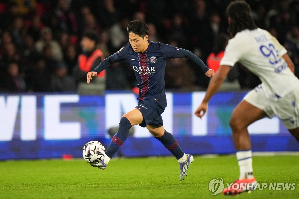 '이강인 선발＋두 골 관여' PSG, 오세르 2-0으로 완파
