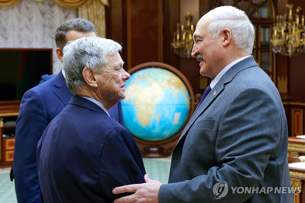 美트럼프 특사 벨라루스에…루카셴코 대통령과 협상