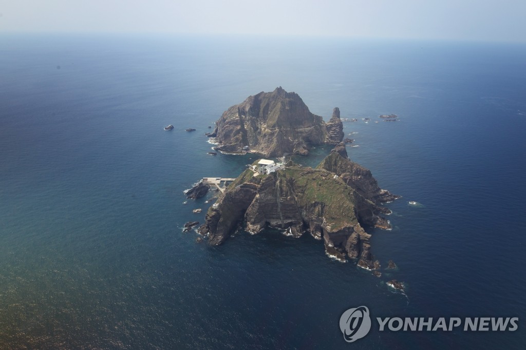 独島の北東で韓日の漁船衝突　韓国当局「船員１３人全員を救助」