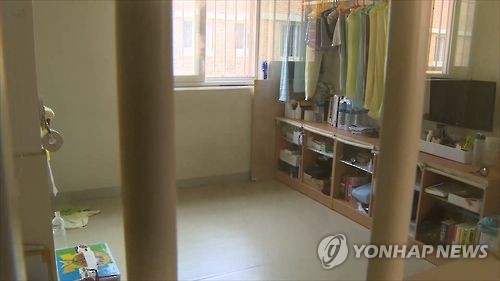 '인천구치소 재소자 사망' 가해자들 법정서 폭행 인정
