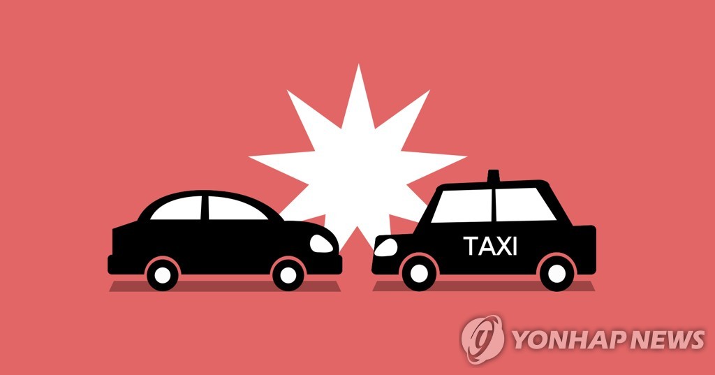 승용차 - 택시 교통사고 (PG)