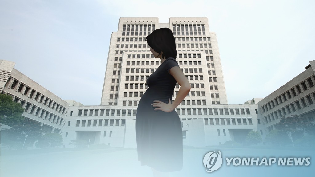This image, provided by Yonhap News TV, shows a pregnant woman. (PHOTO NOT FOR SALE) (Yonhap)