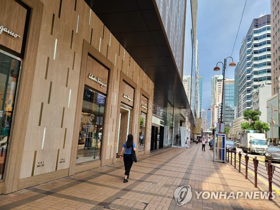 2020년 10월 코로나19로 텅 빈 홍콩 명품 쇼핑가