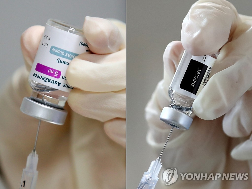 英アストラゼネカ製ワクチン（左）と米ヤンセンファーマ製ワクチン（資料写真）＝（聯合ニュース）