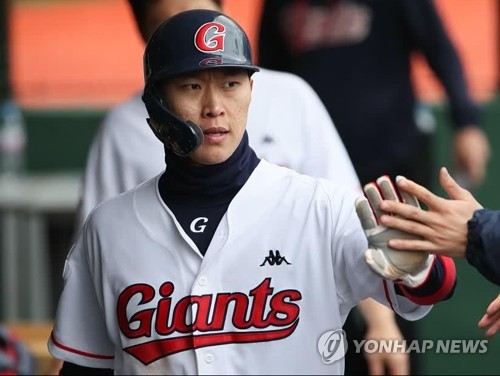 20th Apr, 2022. Baseball: Hanwha Eagles vs. Lotte Giants Hanwha Eagles  starter Kim Min-woo throws a pitch during a Korea Baseball Organization  regular season game against the Lotte Giants at Sajik Baseball