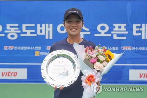 김나리·김다빈, 순천오픈 테니스 여자 복식 우승