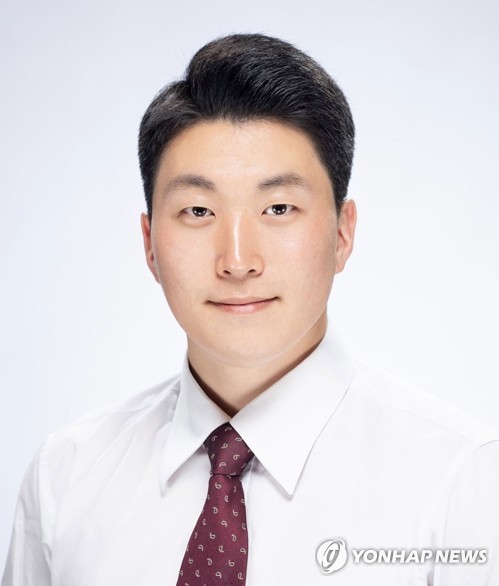 '임기중 대체복무' 구의원에 휴직명령, 법원이 일단 제동(종합)