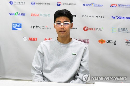 정현, 일클리 트로피 챌린저 테니스 예선 1회전 기권패