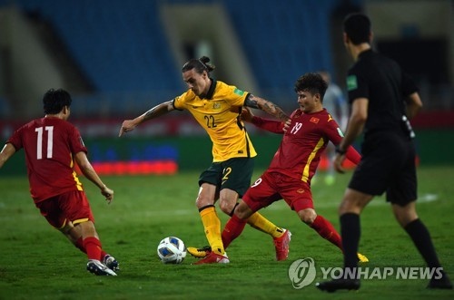 '박항서호' 베트남, 호주에 0-1 석패…월드컵 최종예선 2연패