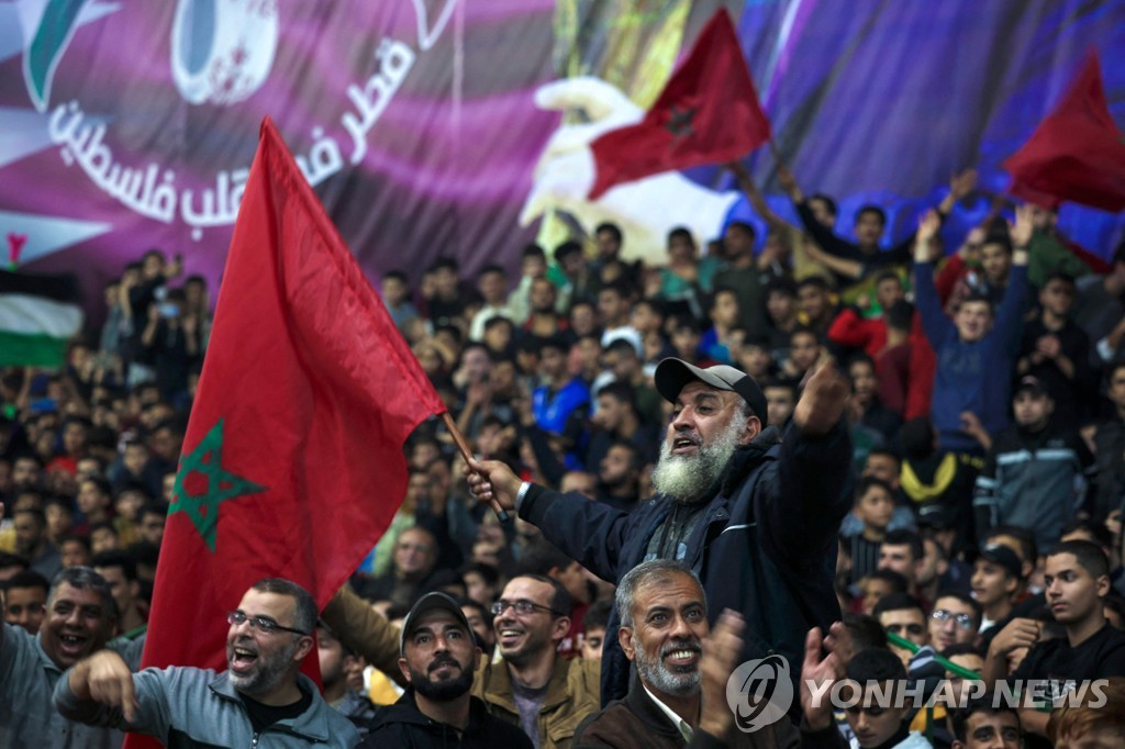모로코의 4강 진출에 즐거워하는 팔레스타인 축구팬들