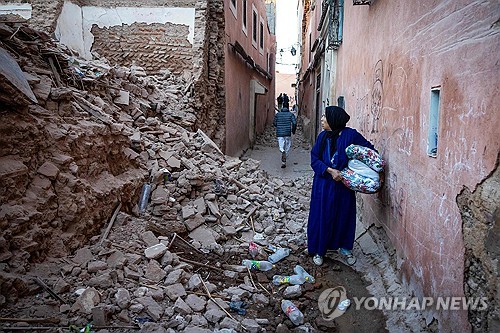 وزير الخارجية الكوري الجنوبي يقدم تعازيه للمغرب المنكوب بالزلزال