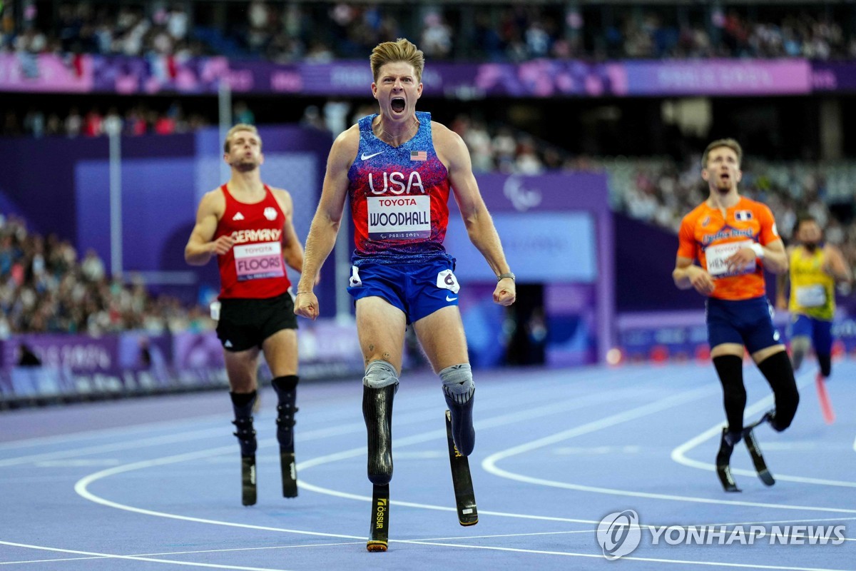 우드홀, 남자 400ｍ 우승