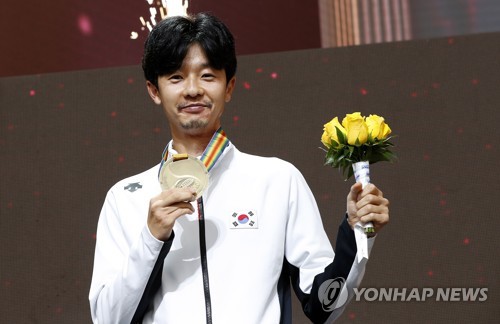 2011년에 받아야 했던 세계선수권 동메달을 2019년에 받은 김현섭