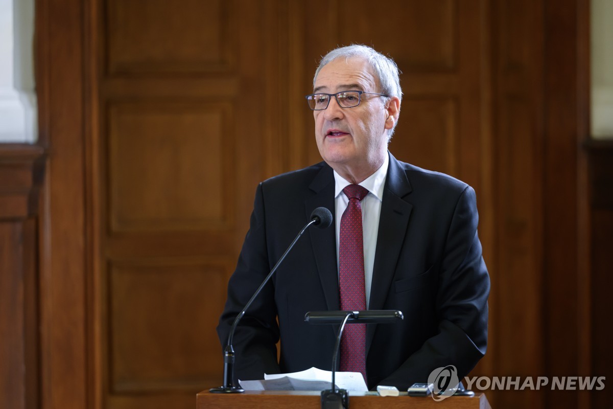 다급한 스위스, 39％ 관세 때린 트럼프에 "협상안 수…