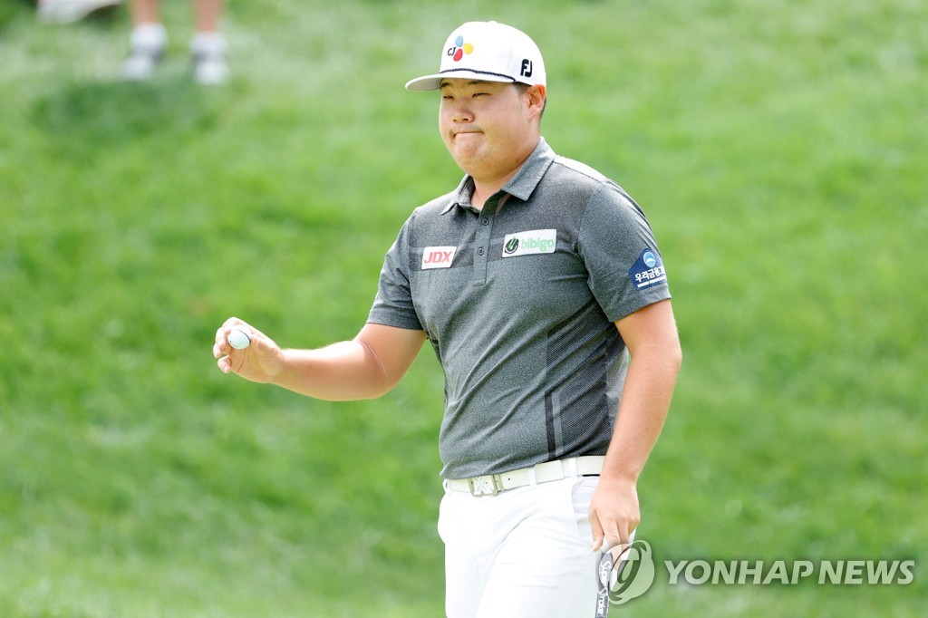 In this Getty Images photo, Im Sung-jae of South Korea reacts to his birdie at the first hole during the final round of the BMW Championship at Caves Valley Golf Club in Owings Mills, Maryland, on Aug. 29, 2021. (Yonhap)