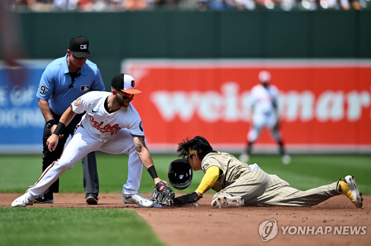 2루 도루 성공하는 김하성