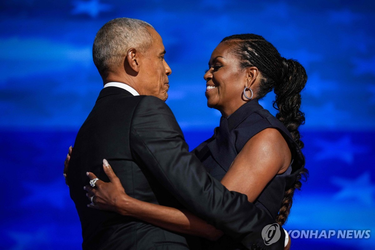 오바마 "한동안 아슬아슬했지만"…직접 등판, 이혼설에 …