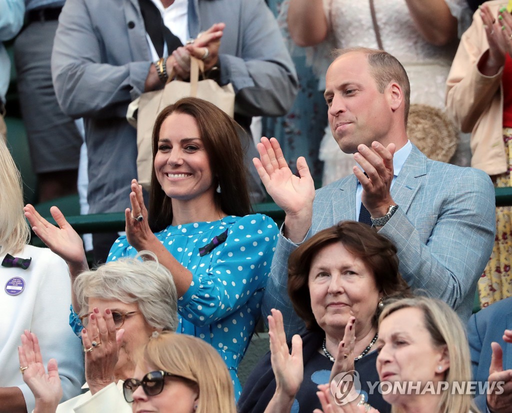 윔블던 대회장에서 노리를 응원한 영국 윌리엄 왕세손과 케이트 미들턴 왕세손빈.