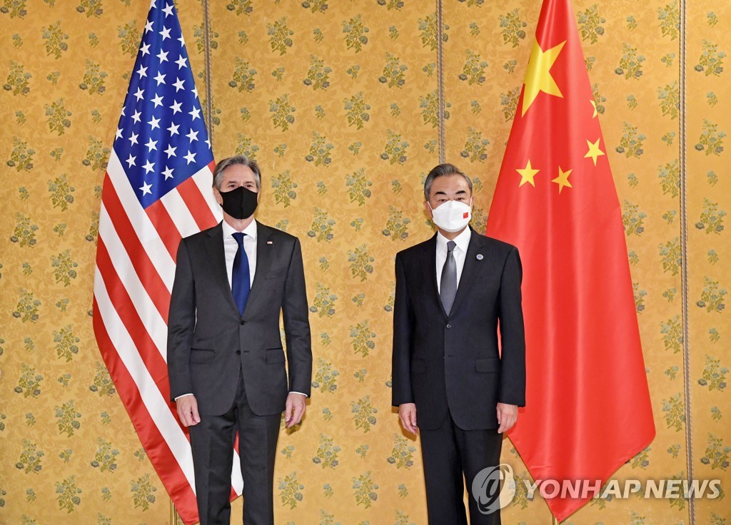 토니 블링컨 미국 국무장관과 왕이 중국 외교부장