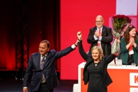 뢰벤 스웨덴 총리 사임…첫 여성 총리 탄생 길 열려