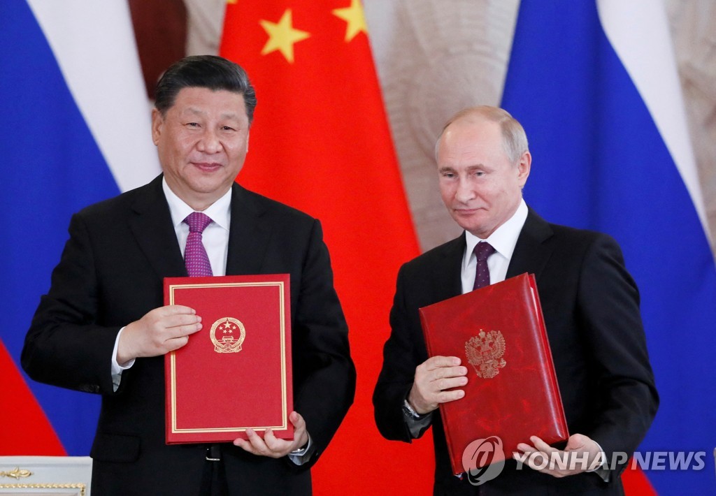 시진핑 중국 국가주석(좌)과 블라디미르 푸틴 러시아 대통령(우)