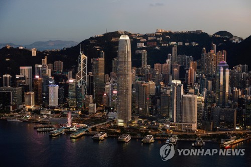 홍콩, 오미크론 강타한 1분기 성장률 -4%