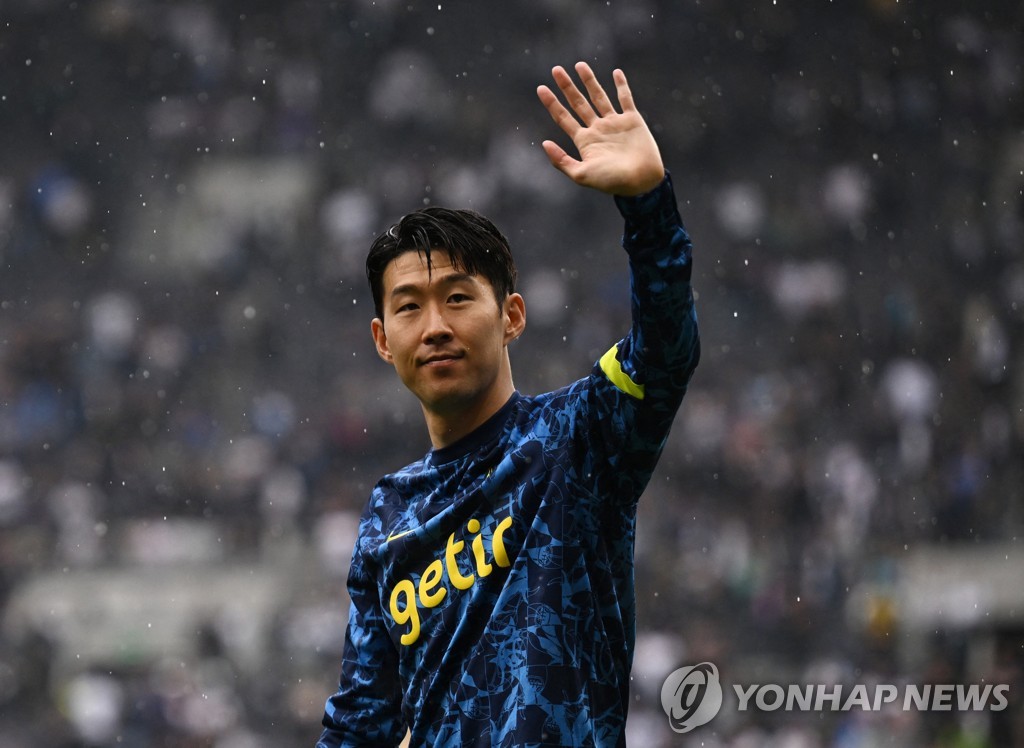 In this Reuters photo, Son Heung-min of Tottenham Hotspur acknowledges the crowd after his club's 1-0 victory over Burnley in a Premier League match at Tottenham Hotspur Stadium in London on May 15, 2022. (Yonhap)