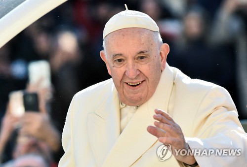 유리천장 또 깼다…교황, 바티칸 주요 직책에 여성 2명 임명