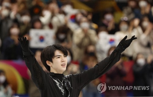 Cha Jun hwan wins historic silver at figure skating worlds