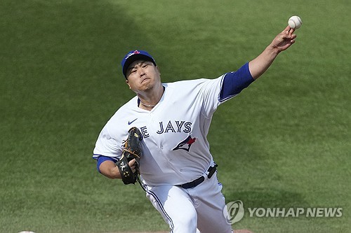 Ryu Hyun-jin leans on trusted changeup in solid start vs. Red Sox
