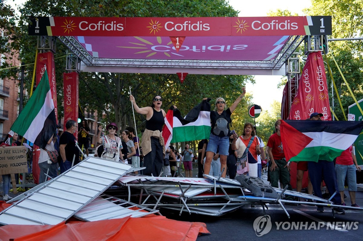 스페인 대규모 반이스라엘 시위…세계3대 사이클대회 조기폐회