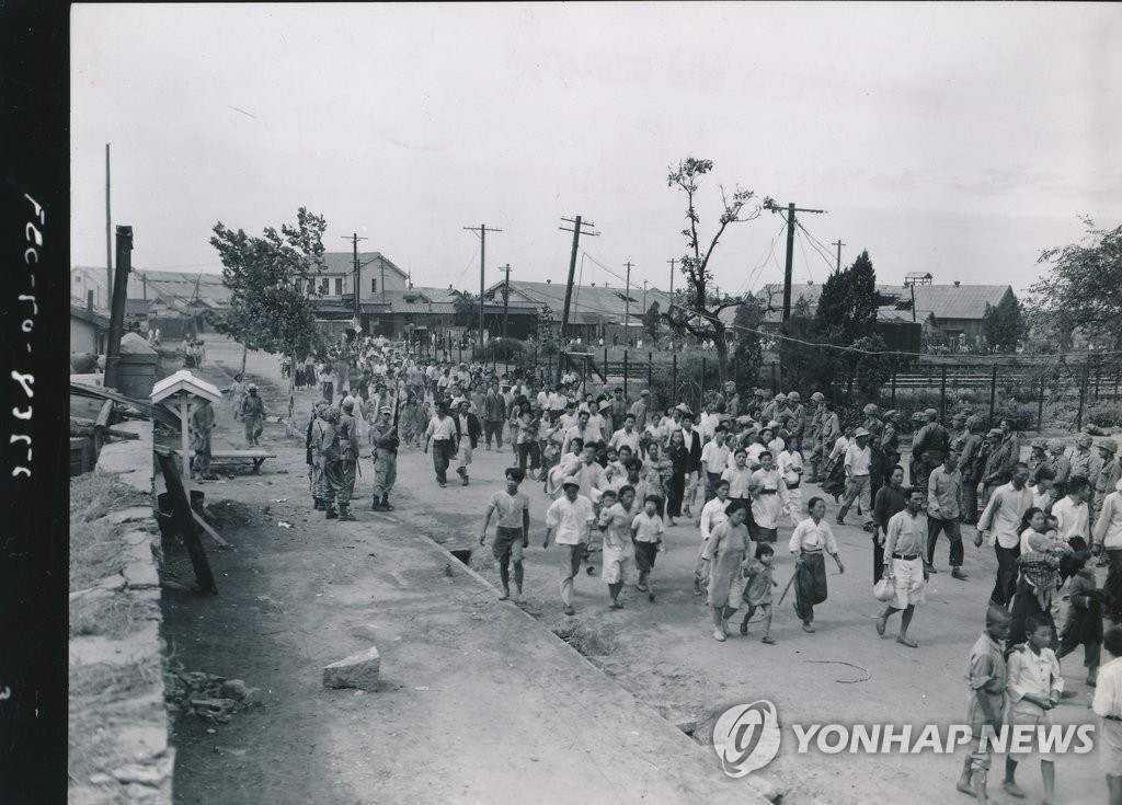 인천으로 복귀하는 피난민