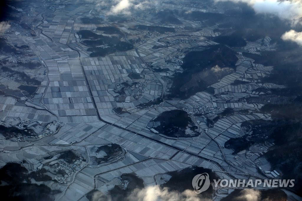 눈 덮인 영동 산간마을 | 연합뉴스
