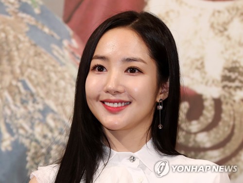 검찰 '빗썸 관계사 차명거래 의혹' 박민영 참고인 조사