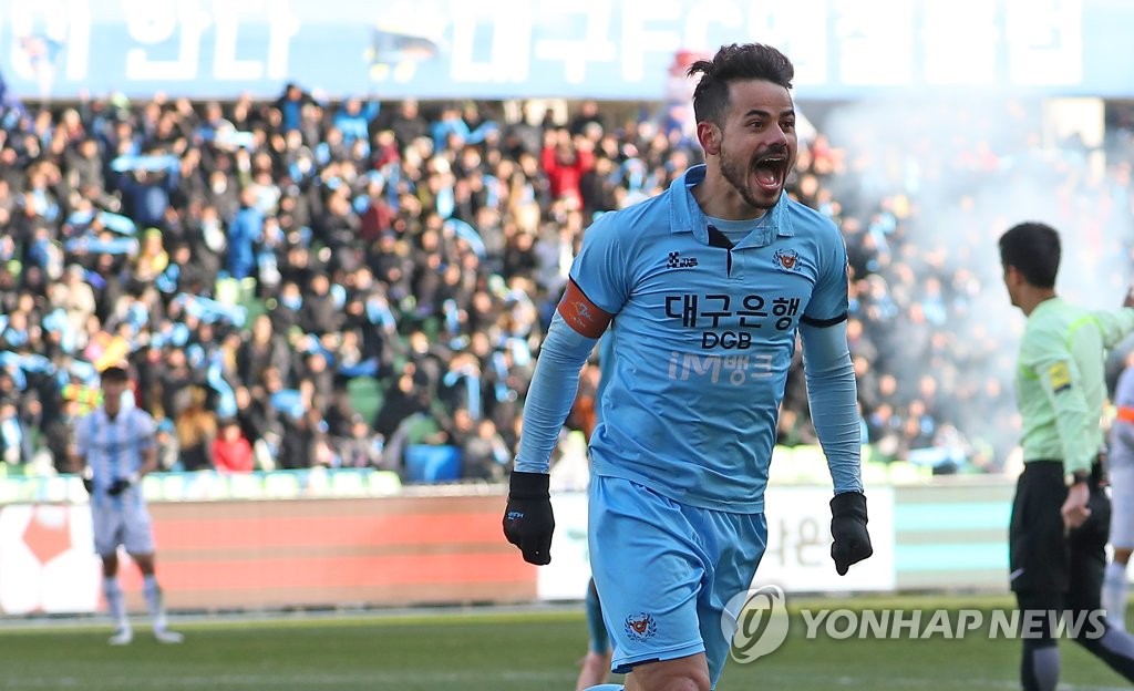 Daegu FC's Cesinha celebrates after scoring a goal against Ulsan Hyundai FC in the second leg of the Korea Football Association Cup final at Daegu Stadium in Daegu, on Dec. 8, 2018. (Yonhap)