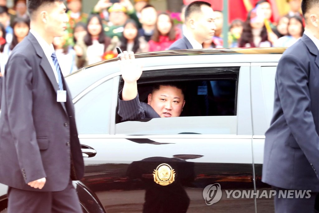 North Korean leader Kim Jong-un heads to Hanoi by car from Vietnam's Dong Dang border station on Feb. 26, 2019. (Yonhap)