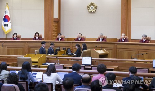 헌재 "임산부 동의받아 낙태 수술한 의사 처벌도 위헌"(속보)